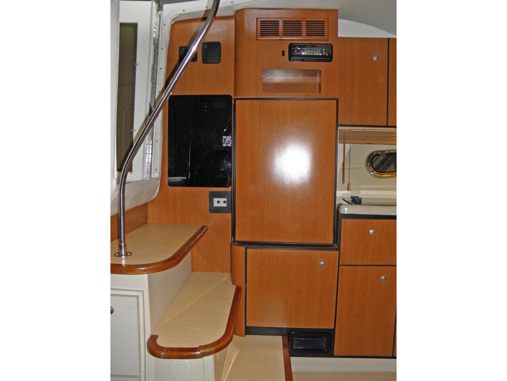 Saloon, Accommodation